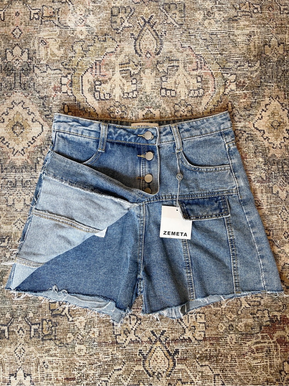 NWT 🏷️ Zemeta Distressed Denim Mini Skort in Blue - Picture 2 of 4